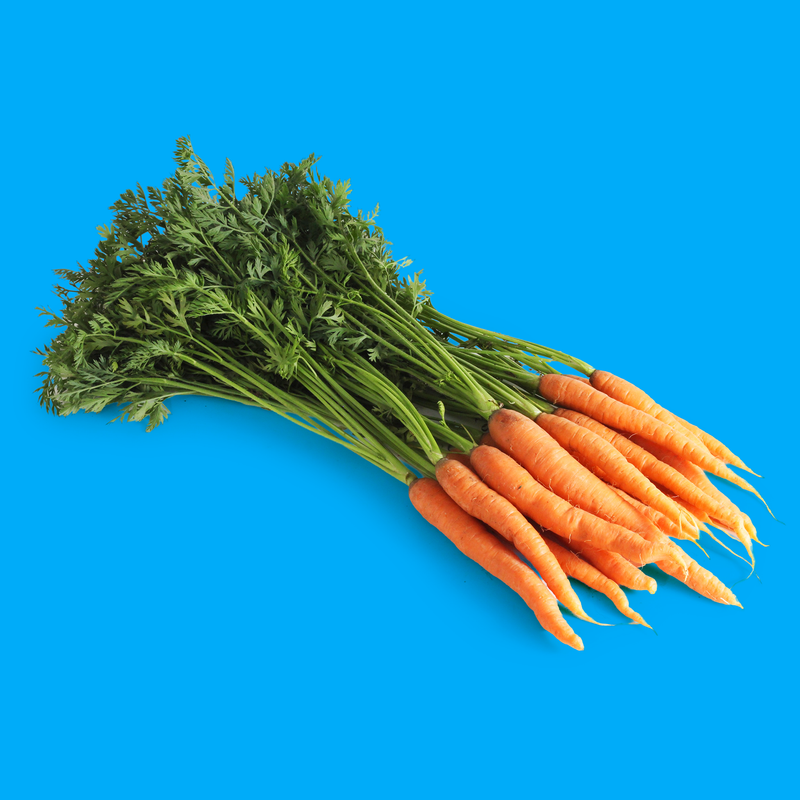 Organic bunched orange carrots
